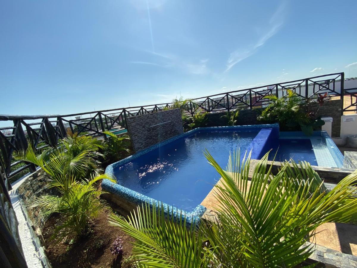 Suites La Roca By R&T Cancún Eksteriør billede