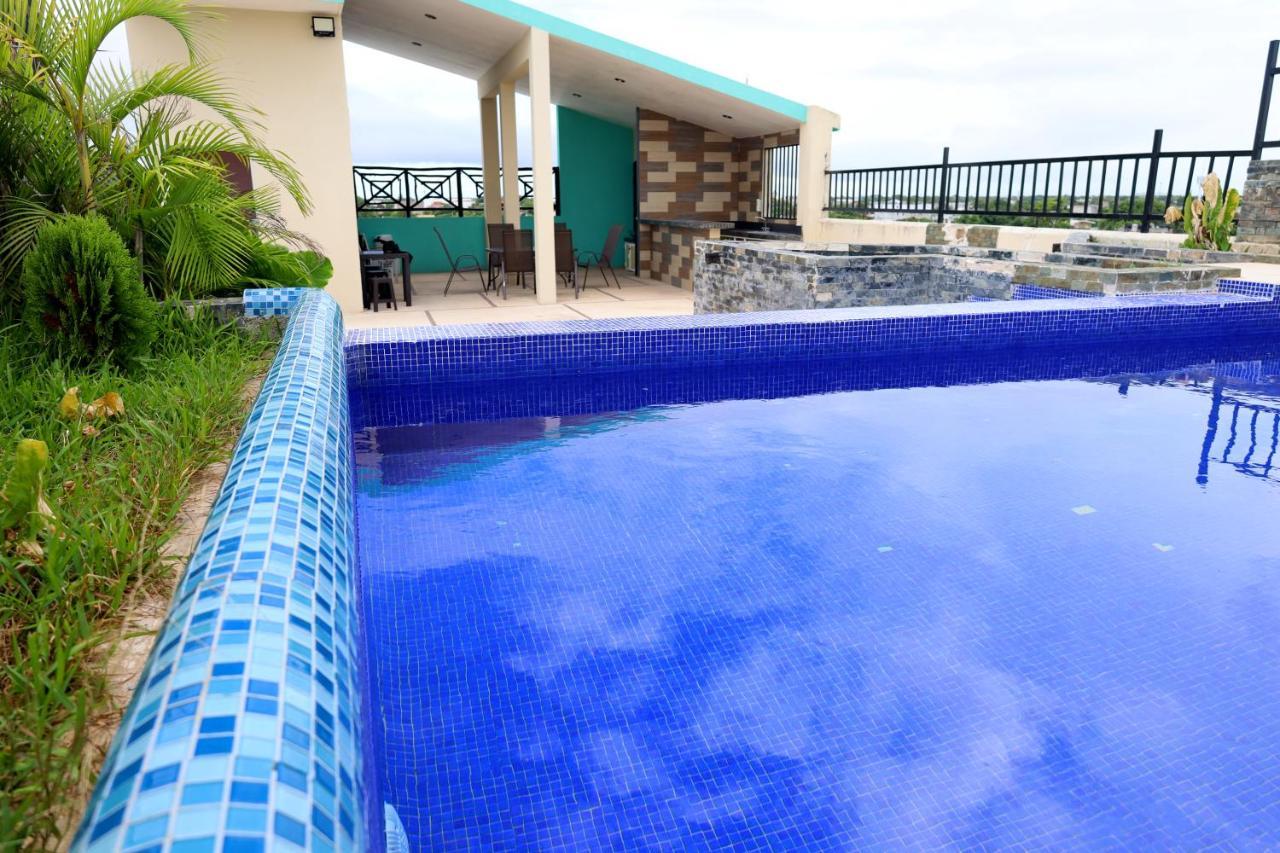 Suites La Roca By R&T Cancún Eksteriør billede