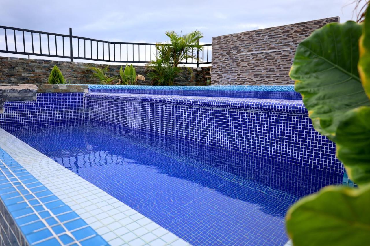 Suites La Roca By R&T Cancún Eksteriør billede