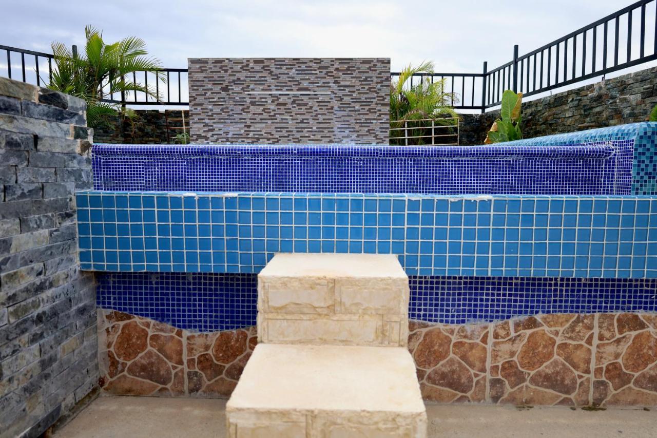 Suites La Roca By R&T Cancún Eksteriør billede